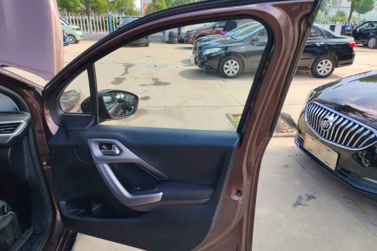 Used Peugeot 2008 2014 1.6L Manual Trend Edition
