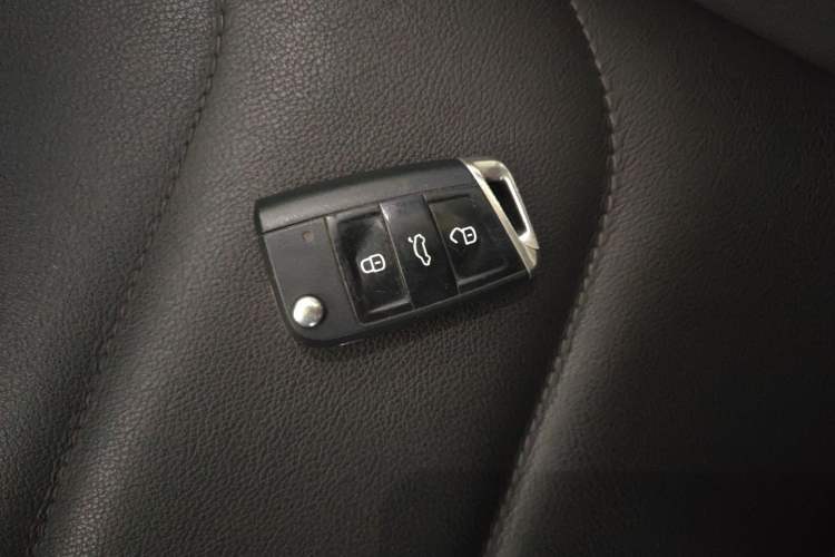 Used Volkswagen Tiguan L 2018 330TSI Automatic Two-Wheel Drive Luxury Edition
