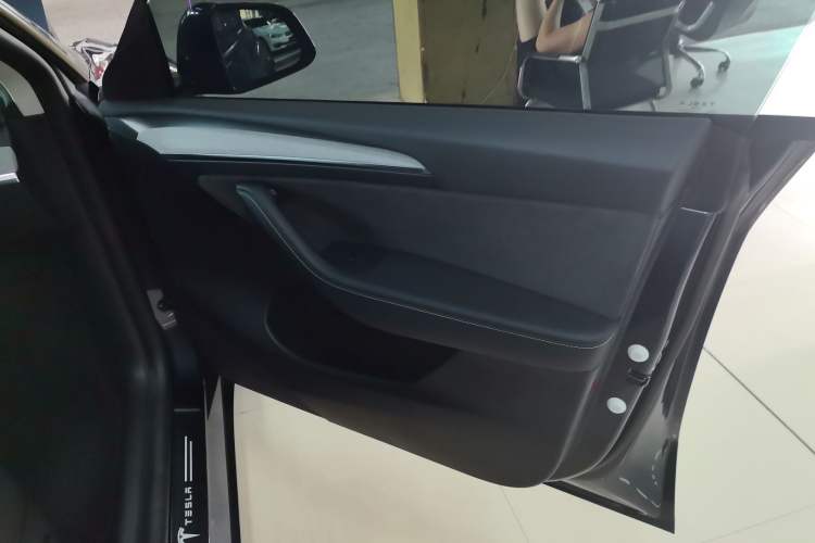 Used Tesla Model Y 2024 Rear-Wheel-Drive Version
