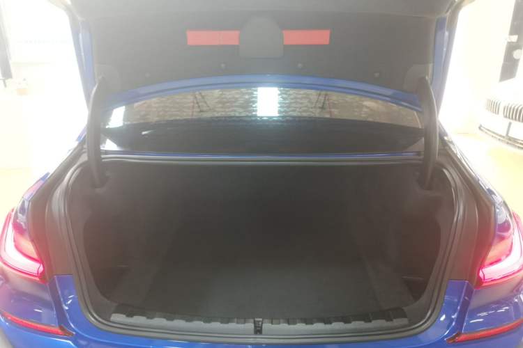 Used BMW 3 Series 2021 Restyled 325Li M Sport Package
