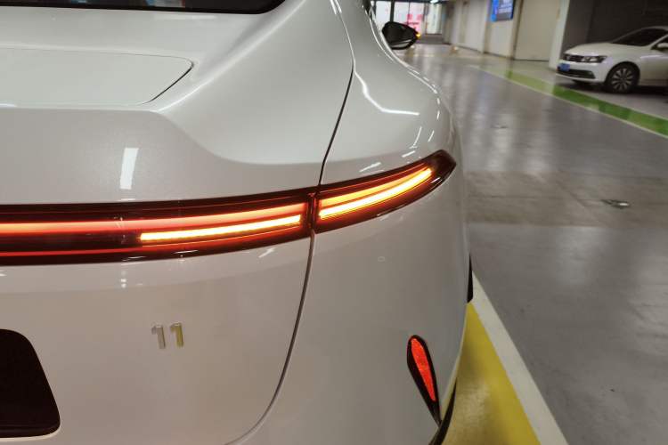 Used  11 2024 630 Rear-Wheel Drive Edition with Three Lasers