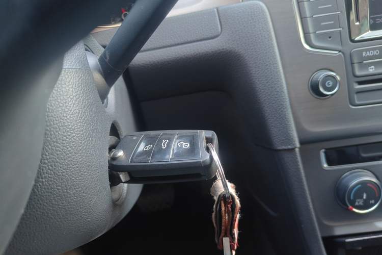 Used Volkswagen Golf 2015 1.4TSI Automatic Comfort Model
