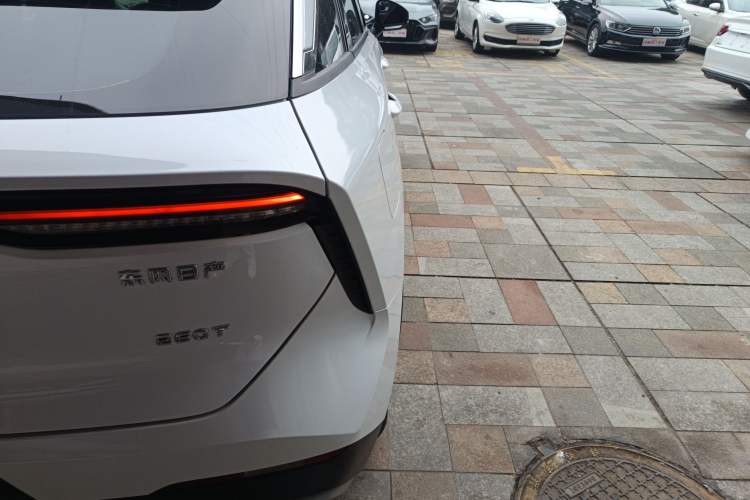 Used Venucia V 2021 260T Idol Edition