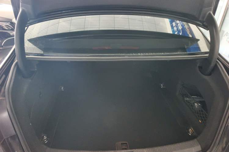 Used Audi A6L 2014 30 FSI Technology Model
