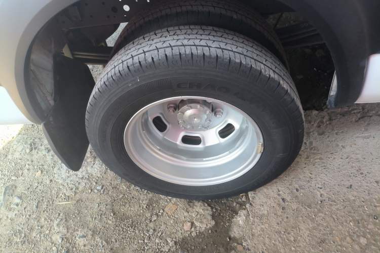 Used Iveco Eurocargo 2021 2.0T Manual Super Rui Long Wheelbase Short Overhang High Roof Side-Sliding Door F1A
