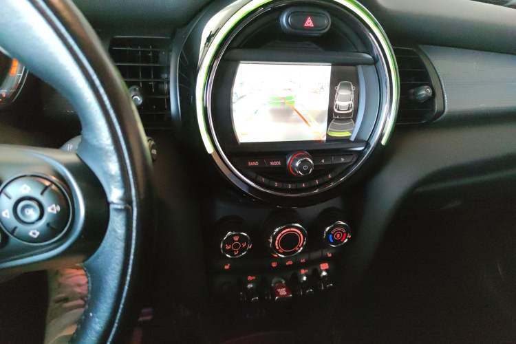 Used  MINI 2016 1.5T COOPER
