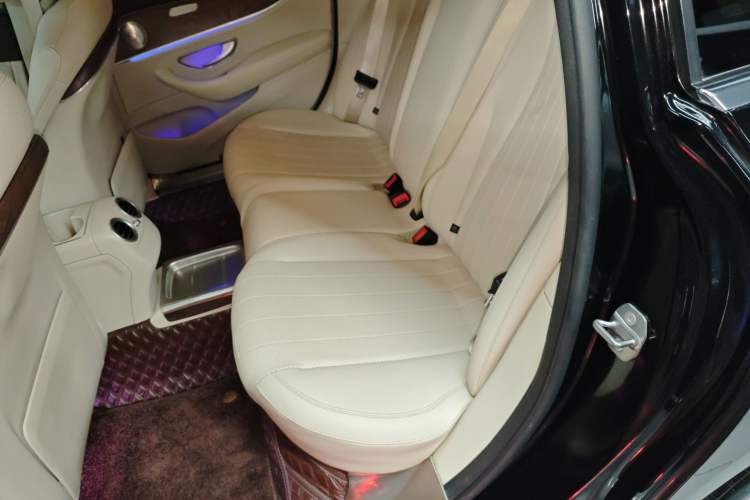 Used Mercedes-Benz E-Class 2019 E 260 L
