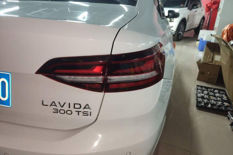 Used Volkswagen Lavida 2023 300TSI DSG Full-Comfort Edition
