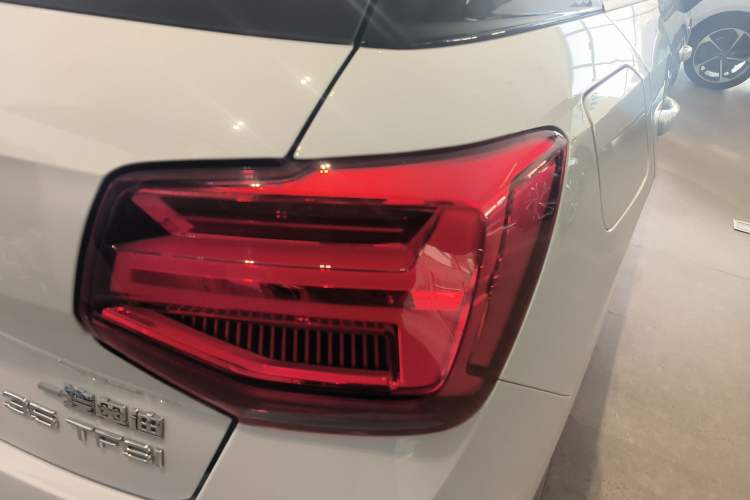 Used Audi Q2L 
