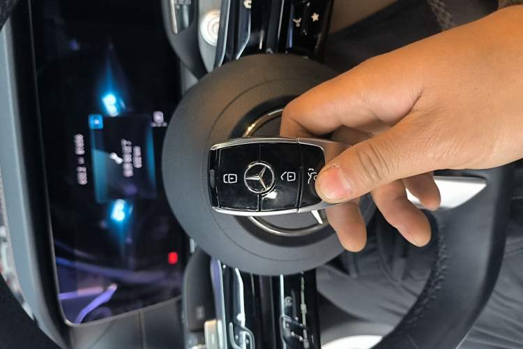 Used Mercedes-Benz E-Class 2021 Restyled E 300 L Sporty and Stylish Edition
