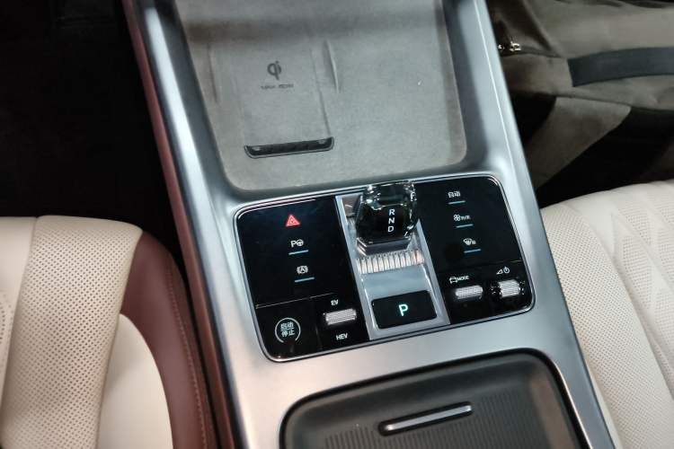 Used BYD Seal 2023 DM-i 1.5T 121km Flagship Model
