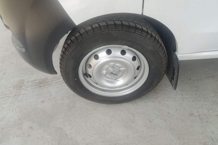 Used Jinbei Hiace X30 2024 1.5L Champion Edition Passenger Vehicle 5/6/7 Seats
