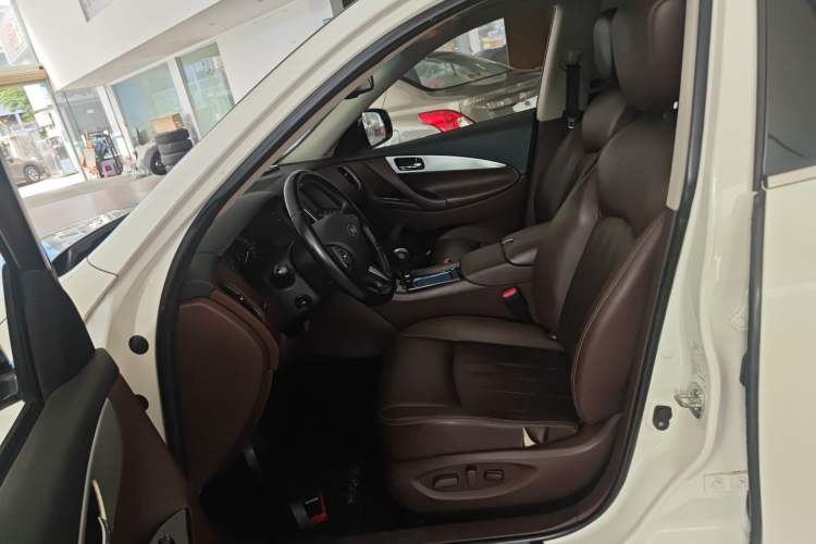 Used Infiniti QX50 2015 2.5L Enjoyment Edition
