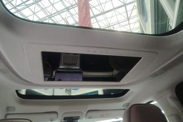 Used XPeng X9 2025 740 Ultra-Long Range Max