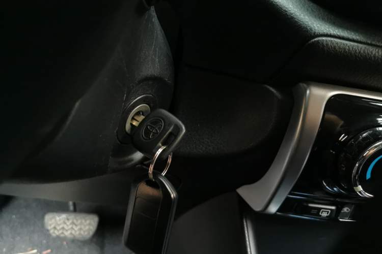 Used Toyota YARiS L 2016 Revised 1.5E CVT Charming Edition
