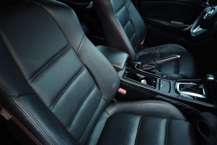 Used Mazda Atenza 2014 2.0L Blue Sky Deluxe Edition
