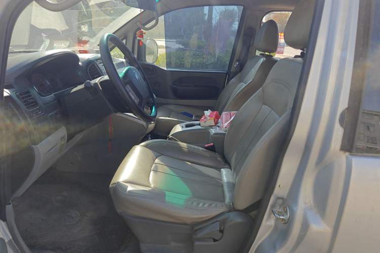 Used FORTHING Lingzhi 2017 M3L 2.0L 7-Seater Comfort Model