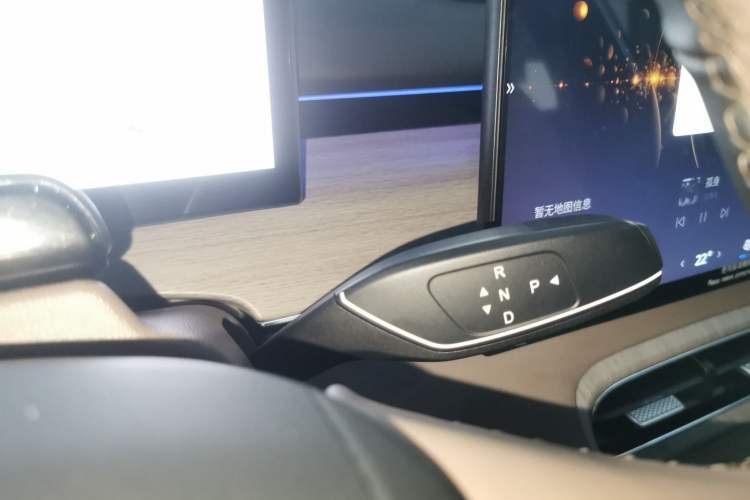 Used Chery Tiggo 8 PLUS C-DM 2025 1.5T 116 km Prestige Version 5 Seats
