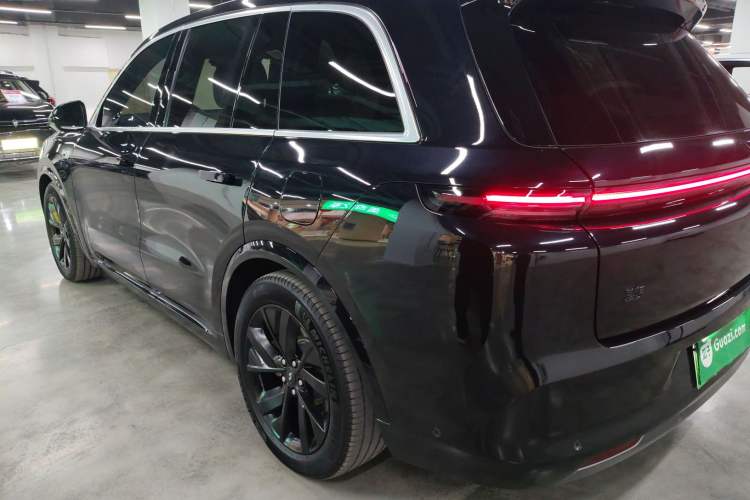 Used Li Auto L8 2023 Pro Model
