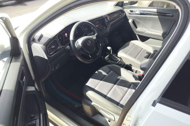 Used Volkswagen T-ROC 2020 280TSI DSG Two-Wheel Drive Comfort Version
