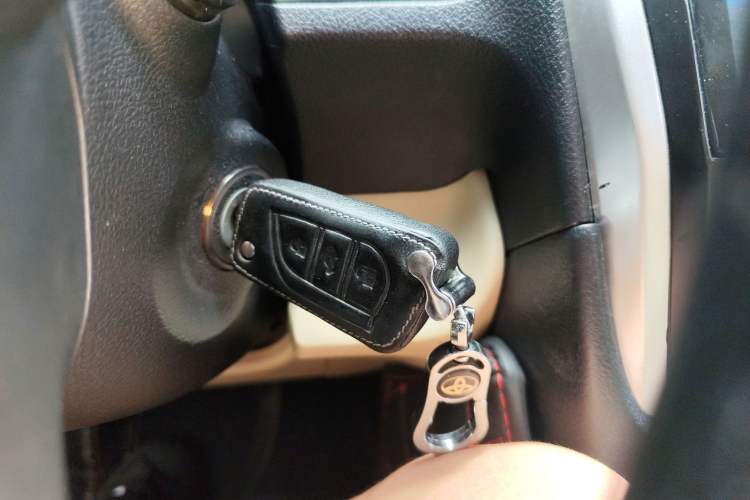 Used Toyota Camry 2015 2.0G Premier Edition
