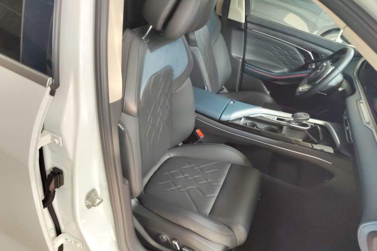 Used VOYAH FREE 2021 Four-Wheel Drive Extended-Range First Edition Commemorative Edition Exclusive Luxury Package
