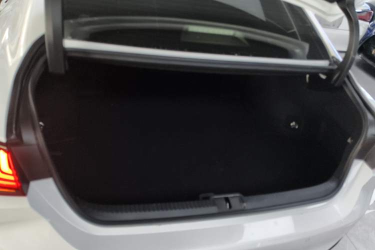 Used Lexus ES 2022 300h F SPORT
