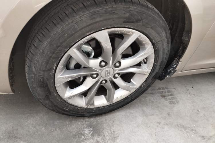 Used Geely Auto Emgrand GL 2017 1.8L Manual Elite Model
