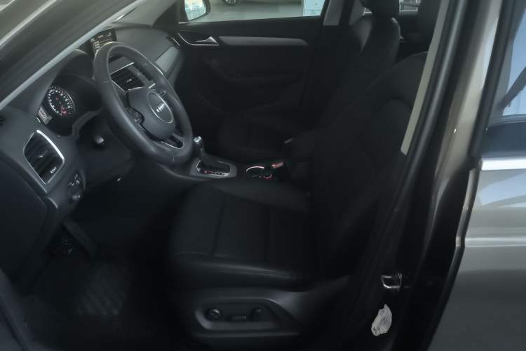 Used Audi Q3 2015 30 TFSI Ambition Edition