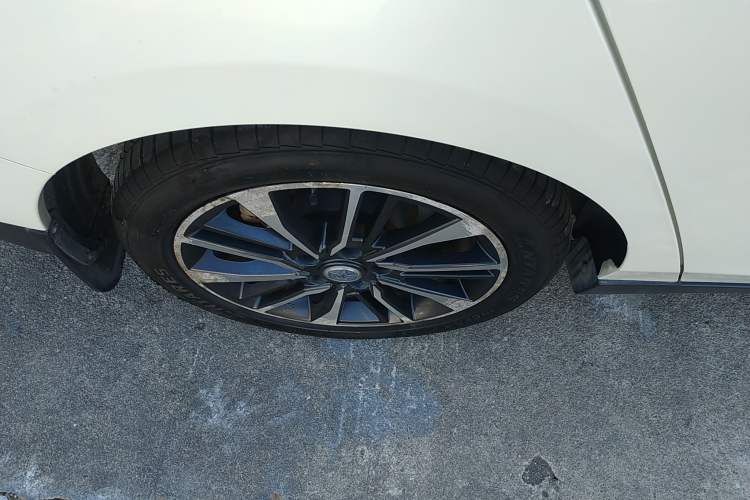 Used Venucia D60 2018 1.6L CVT Smart Connect Luxury Edition