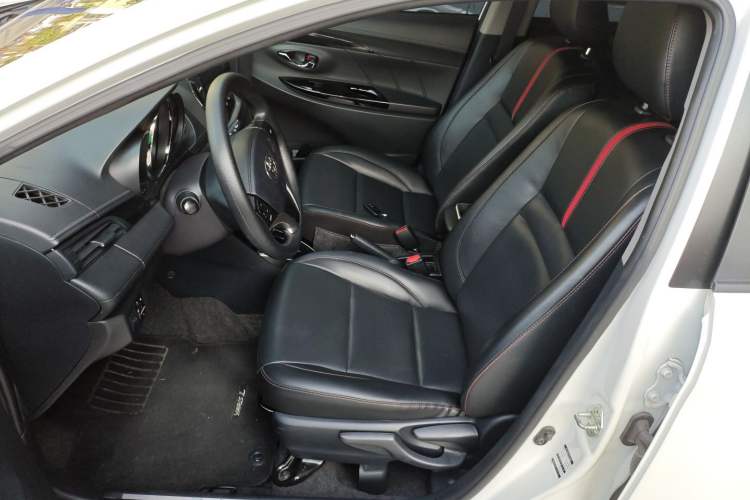 Used Toyota YARiS L 2022 X-Trail 1.5L CVT Luxury PLUS Edition
