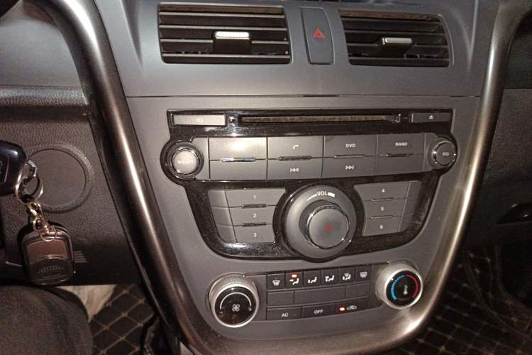 Used Bestune X80 2015 2.0L Automatic Comfort Anniversary Edition