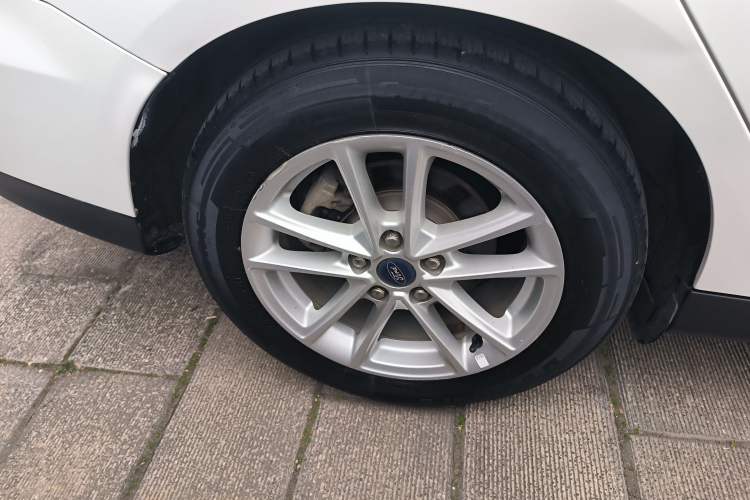 Used Ford Focus 2015 Sedan 1.6L Automatic Trend Model