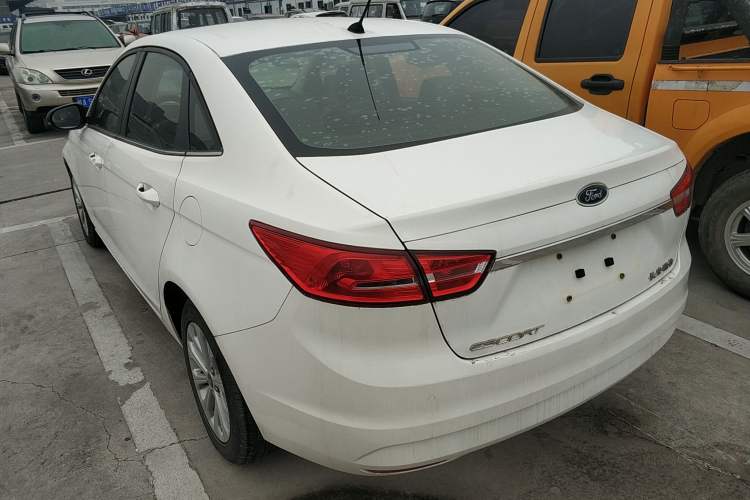 Used Ford Escort 2015 1.5L Automatic Fashion Model