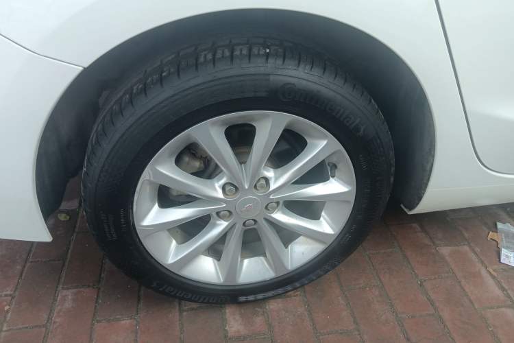 Used Chevrolet Cruze 2018 320 Automatic Pioneer Sunroof Edition
