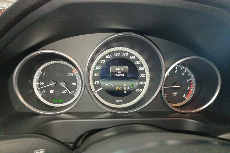 Used Mercedes-Benz E-Class 2015 E 200 L
