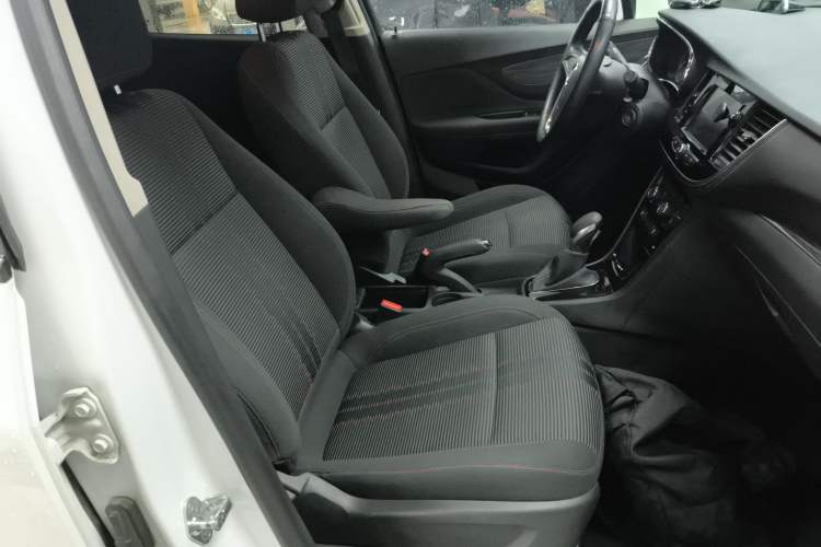 Used Buick Encore 2018 18T Automatic Two-Wheel Drive Urban Leading Model
