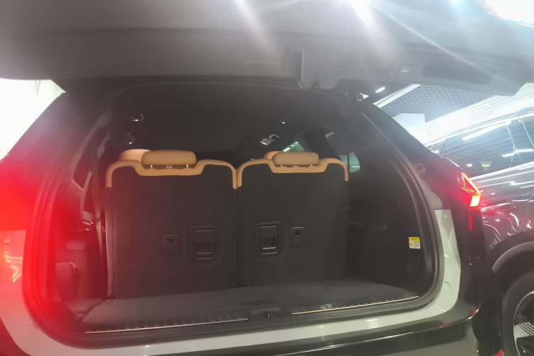 Used Nio ES8 2020 580 km Range Six-Seater Version
