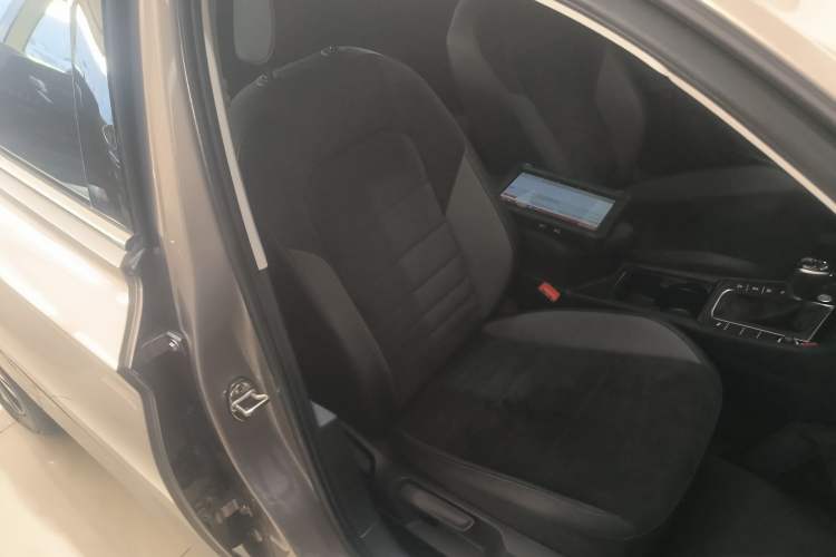 Used Volkswagen Sagitar 2021 280TSI DSG Luxury Smart Connectivity Edition
