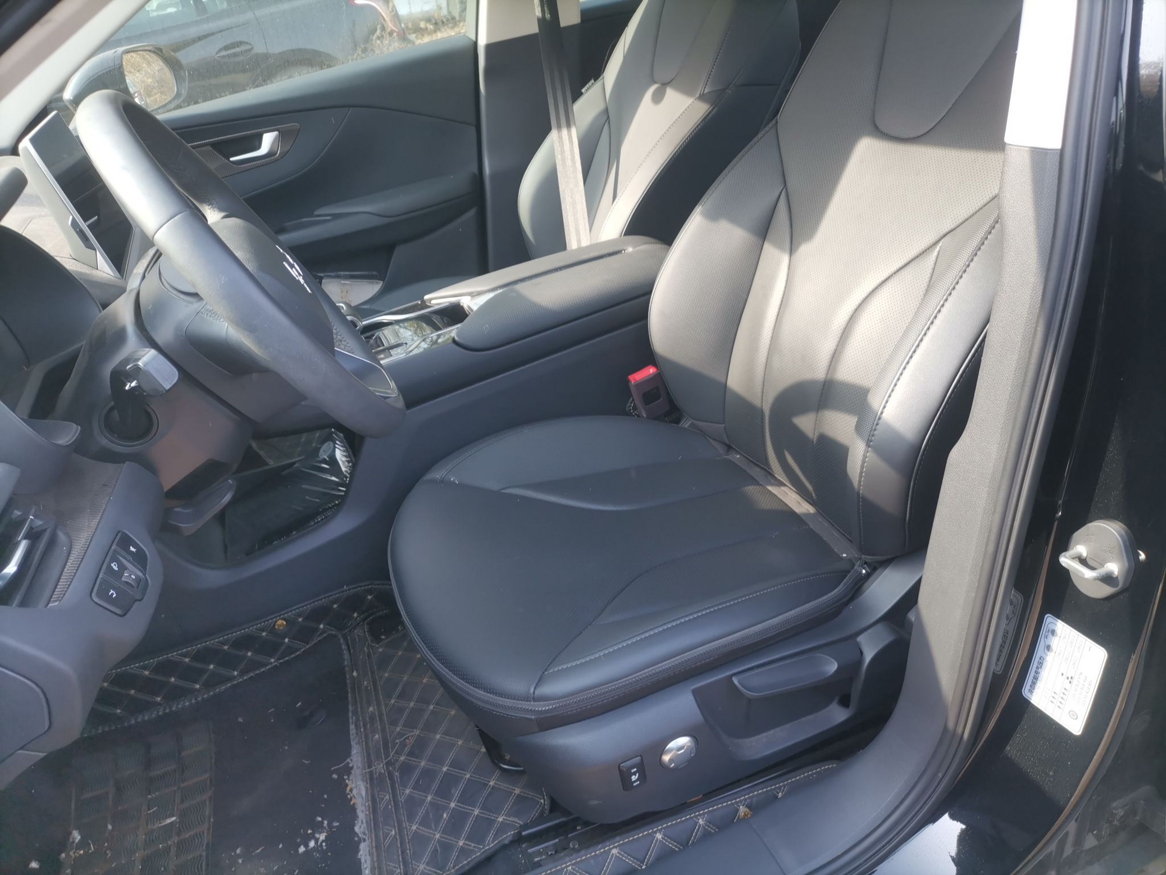 Переднее сиденье в автомобиле