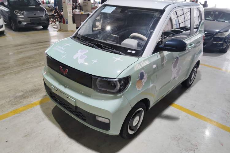 Used Wuling Hongguang MINIEV 2021 Macaron Premium Model – Lithium Iron Phosphate
