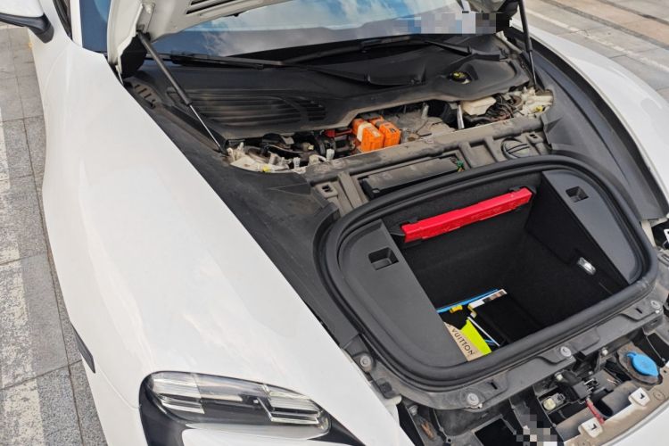 Used Porsche Taycan 2022-Year Updated Taycan
