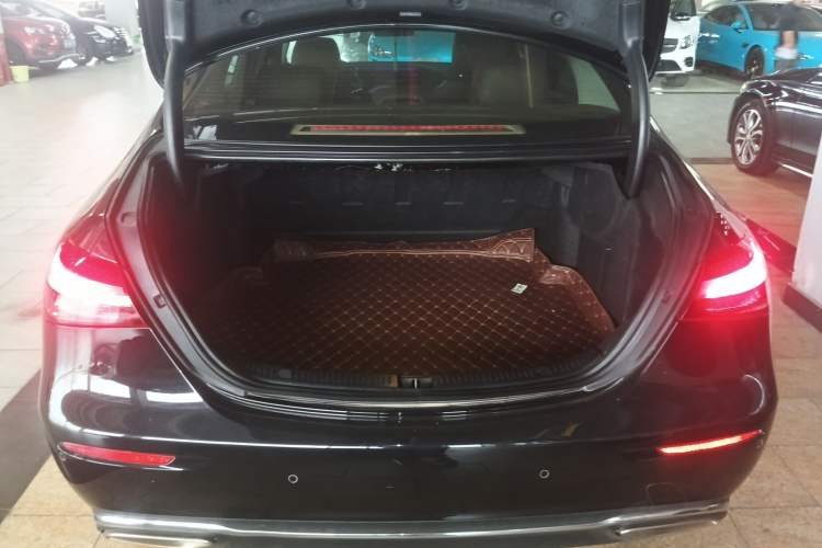 Used Mercedes-Benz E-Class 2021 E 260 L
