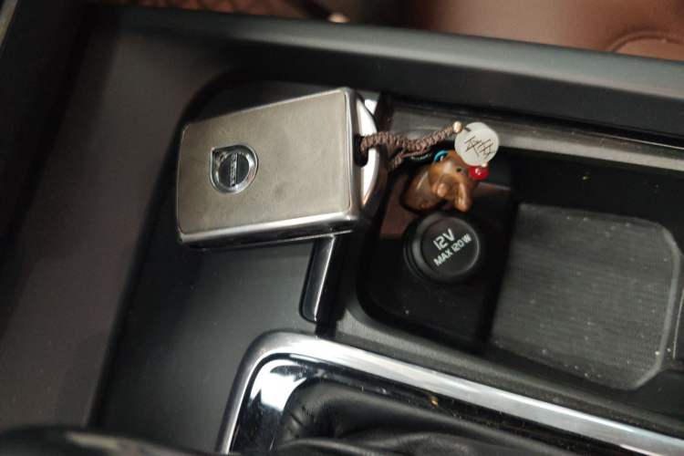 Used Volvo XC60 2019 T5 4x4 Zhiyuan Edition China VI Standard
