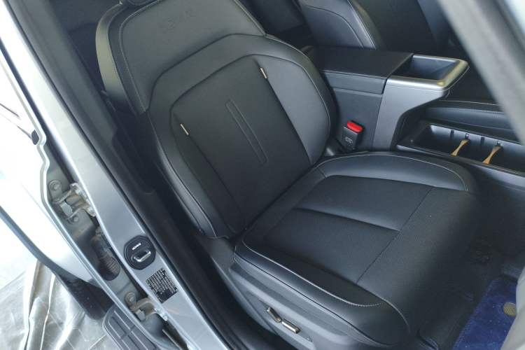 Used  V23 2025 501 Four-Wheel Drive Advanced Version
