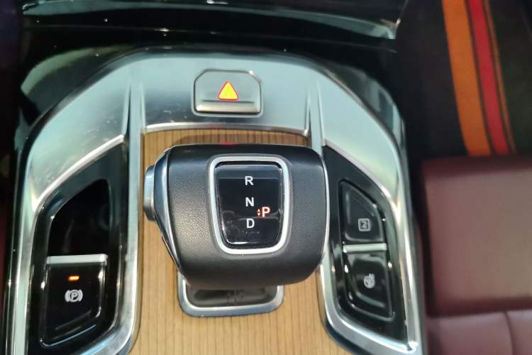 Used Hongqi E-HS9 2022 660 km Range Flagway Edition Six Seats