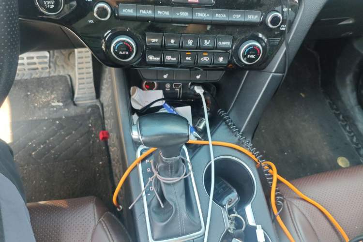 Used Kia KX5 2017 1.6T Automatic Two-Wheel Drive 15th Anniversary Special Edition DLX
