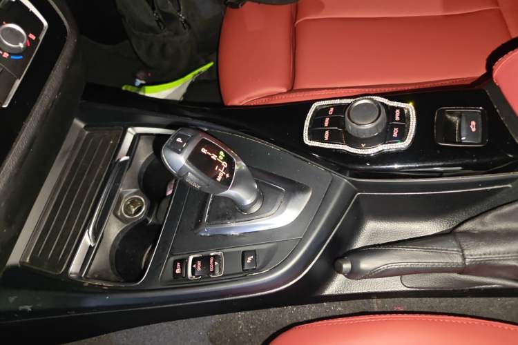 Used BMW 2 Series 2018 220i Convertible Coupe Sports Design Package