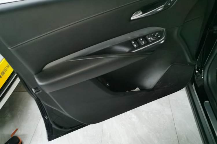 Used Cadillac XT4 2021 28T Two-Wheel Drive Luxury Version
