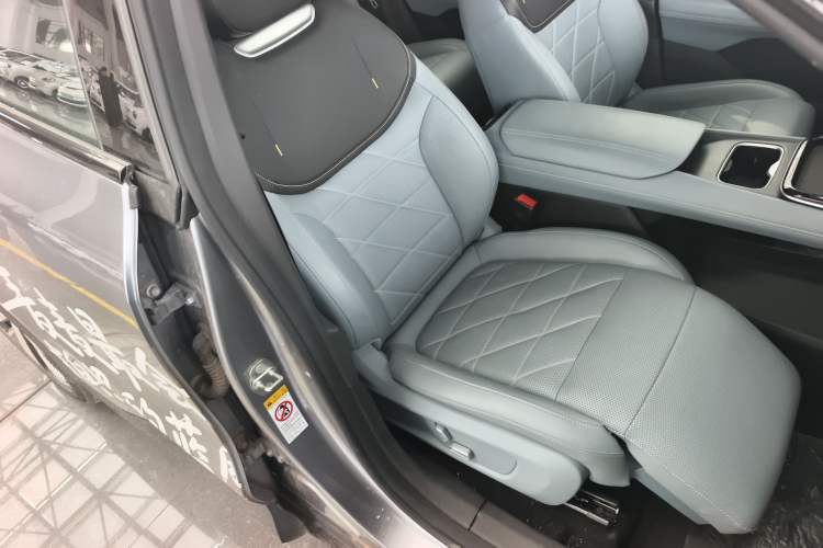 Used  S05 2024 510 Ultra Pure Electric Version
